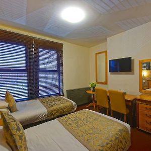 Twin Room En-Suite